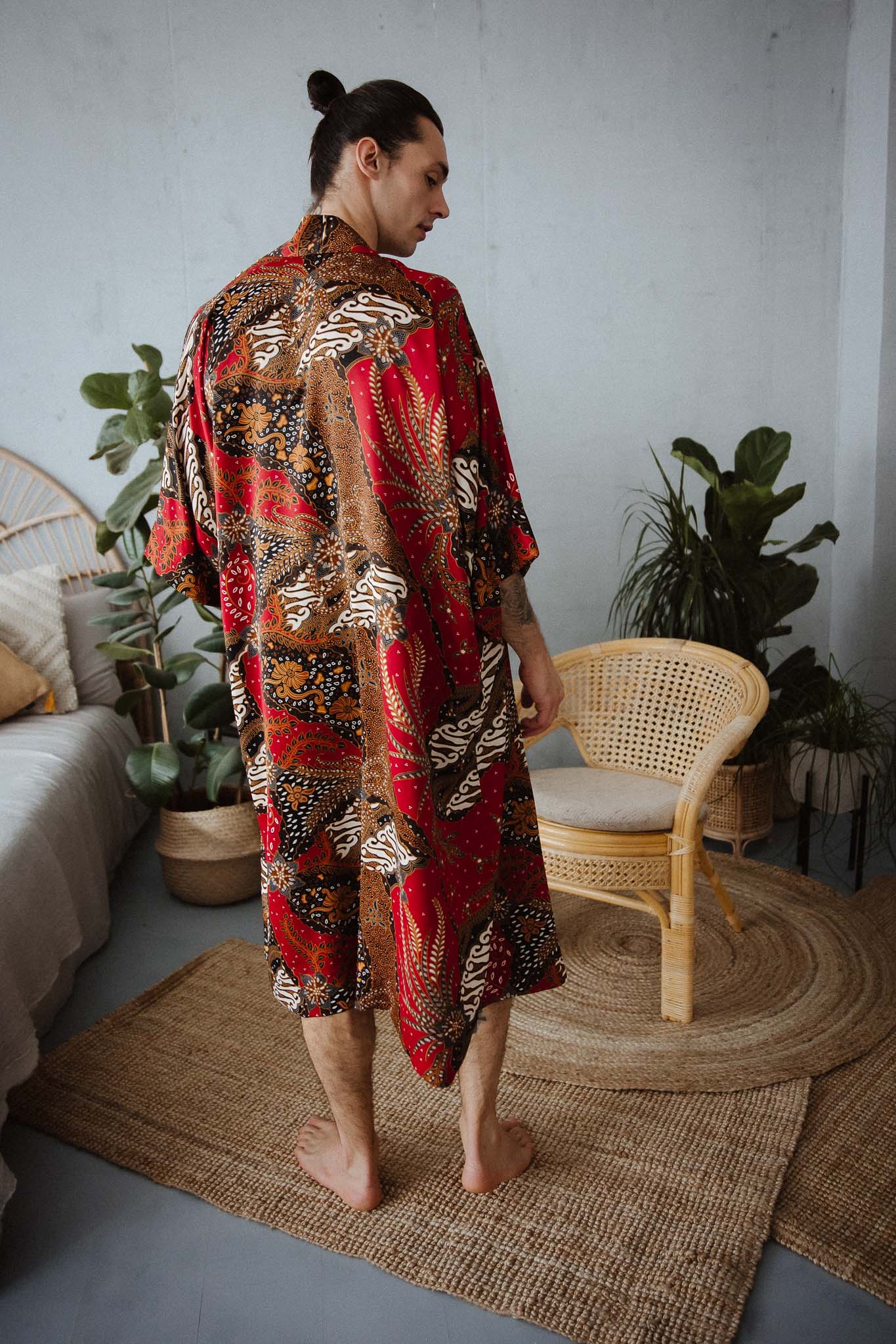 TIGER LILY RED Silk Kimono robe for men Mènuo – Šilkiniai Kimono pagaminti Balyje